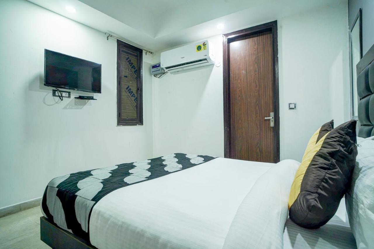 نيودلهي Hotel Red Snapper Couple Friendly At West Delhi المظهر الخارجي الصورة