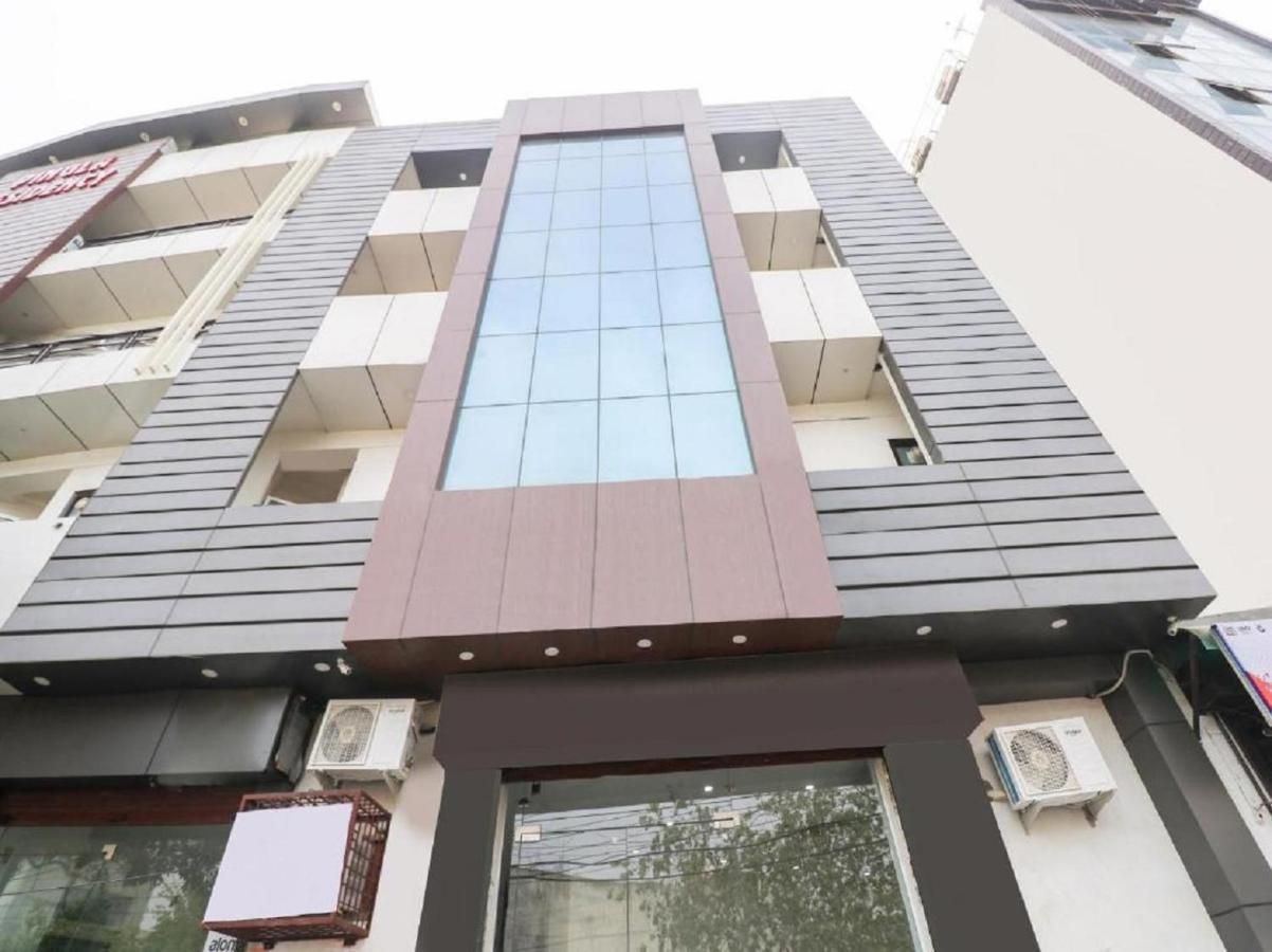 نيودلهي Hotel Red Snapper Couple Friendly At West Delhi المظهر الخارجي الصورة